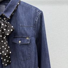 🛒𝐍𝐄𝐖 · 𝟐𝟎𝟐6/爆款现货 【秋冬上新】Va*|2026新品波点丝巾牛仔收腰连衣裙 系列款 定制YB斜纹棉牛仔材 🛒𝐍𝐄𝐖 · 𝟐𝟎𝟐6/爆款现货 【秋冬上新】Va*|2026新品波点丝巾牛仔收腰连衣裙 系列款 定制YB斜纹棉牛仔材