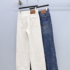 🛒𝐍𝐄𝐖 · 𝟐𝟎𝟐6/爆款现货 【秋冬上新】设计师|26新款老花满身提花直筒牛仔裤 爆单款 气质女神必入 定制专属 🛒𝐍𝐄𝐖 · 𝟐𝟎𝟐6/爆款现货 【秋冬上新】设计师|26新款老花满身提花直筒牛仔裤 爆单款 气质女神必入 定制专属