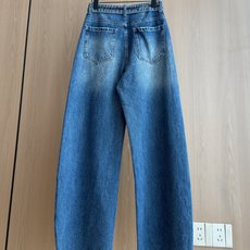 🛒𝐍𝐄𝐖 · 𝟐𝟎𝟐6/爆款现货 【秋冬上新】设计师|26新款翻边烫钻牛仔裤 爆单款 气质女神必入 定制专属图案 高 🛒𝐍𝐄𝐖 · 𝟐𝟎𝟐6/爆款现货 【秋冬上新】设计师|26新款翻边烫钻牛仔裤 爆单款 气质女神必入 定制专属图案 高