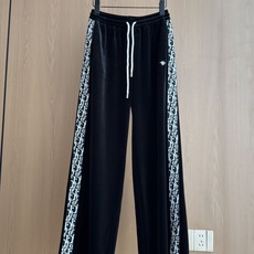 🛒𝐍𝐄𝐖 · 𝟐𝟎𝟐6/爆款现货 【秋冬上新】Di*|撞色抽绳小蜜蜂刺绣丝绒休闲裤 精致千金风穿搭 常规版型包容性好 进 🛒𝐍𝐄𝐖 · 𝟐𝟎𝟐6/爆款现货 【秋冬上新】Di*|撞色抽绳小蜜蜂刺绣丝绒休闲裤 精致千金风穿搭 常规版型包容性好 进