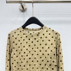 🛒𝐍𝐄𝐖 · 𝟐𝟎𝟐6/爆款现货 【原单品质】 小众|2026新款植绒波点扎染长袖打底衫 高订面料,减龄百搭版型 ,上 🛒𝐍𝐄𝐖 · 𝟐𝟎𝟐6/爆款现货 【原单品质】 小众|2026新款植绒波点扎染长袖打底衫 高订面料,减龄百搭版型 ,上