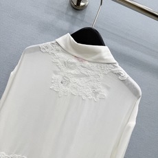 🛒𝐍𝐄𝐖 · 𝟐𝟎𝟐6/爆款现货 原单品质 小众*|2026新品水溶花边刺绣衬衫 精致版型,高级肌理细腻 极简主义常 🛒𝐍𝐄𝐖 · 𝟐𝟎𝟐6/爆款现货 原单品质 小众*|2026新品水溶花边刺绣衬衫 精致版型,高级肌理细腻 极简主义常