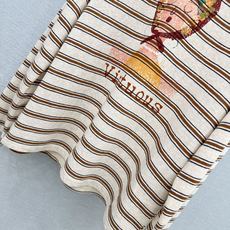 🛒𝐍𝐄𝐖 · 𝟐𝟎𝟐6/爆款现货 【原单品质】 小众|2026新款撞色图文印花长袖上衣 高订面料,减龄百搭版型 ,上身 🛒𝐍𝐄𝐖 · 𝟐𝟎𝟐6/爆款现货 【原单品质】 小众|2026新款撞色图文印花长袖上衣 高订面料,减龄百搭版型 ,上身
