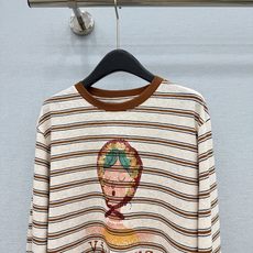 🛒𝐍𝐄𝐖 · 𝟐𝟎𝟐6/爆款现货 【原单品质】 小众|2026新款撞色图文印花长袖上衣 高订面料,减龄百搭版型 ,上身 🛒𝐍𝐄𝐖 · 𝟐𝟎𝟐6/爆款现货 【原单品质】 小众|2026新款撞色图文印花长袖上衣 高订面料,减龄百搭版型 ,上身
