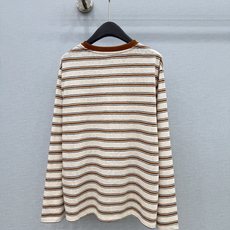 🛒𝐍𝐄𝐖 · 𝟐𝟎𝟐6/爆款现货 【原单品质】 小众|2026新款撞色图文印花长袖上衣 高订面料,减龄百搭版型 ,上身 🛒𝐍𝐄𝐖 · 𝟐𝟎𝟐6/爆款现货 【原单品质】 小众|2026新款撞色图文印花长袖上衣 高订面料,减龄百搭版型 ,上身