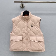 🛒𝐍𝐄𝐖 · 𝟐𝟎𝟐5/爆款现货 【原版定制】Mo*|25秋冬立领鹅绒羽绒马甲外套 代购爆款本季超好看的一款背心马甲 保 🛒𝐍𝐄𝐖 · 𝟐𝟎𝟐5/爆款现货 【原版定制】Mo*|25秋冬立领鹅绒羽绒马甲外套 代购爆款本季超好看的一款背心马甲 保
