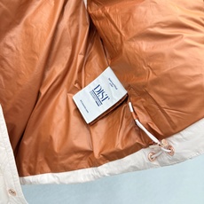 🛒𝐍𝐄𝐖 · 𝟐𝟎𝟐5/爆款现货 【原版定制】Mo*|25秋冬立领鹅绒羽绒马甲外套 代购爆款本季超好看的一款背心马甲 保 🛒𝐍𝐄𝐖 · 𝟐𝟎𝟐5/爆款现货 【原版定制】Mo*|25秋冬立领鹅绒羽绒马甲外套 代购爆款本季超好看的一款背心马甲 保