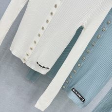 🛒𝐍𝐄𝐖 · 𝟐𝟎𝟐6/爆款现货 【原单品质】小众|2026新款针织开衫两件套 订制纱线,名媛气质风拿捏得恰到好处,版型 🛒𝐍𝐄𝐖 · 𝟐𝟎𝟐6/爆款现货 【原单品质】小众|2026新款针织开衫两件套 订制纱线,名媛气质风拿捏得恰到好处,版型