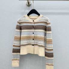 🛒𝐍𝐄𝐖 · 𝟐𝟎𝟐6/爆款现货 【原单品质】小众|2026早秋新款法式羊毛🦙撞色针织开衫 高订纱线,柔软亲肤,百搭版型 🛒𝐍𝐄𝐖 · 𝟐𝟎𝟐6/爆款现货 【原单品质】小众|2026早秋新款法式羊毛🦙撞色针织开衫 高订纱线,柔软亲肤,百搭版型