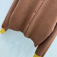 🛒𝐍𝐄𝐖 · 𝟐𝟎𝟐6/爆款现货 【原单品质】小众|2026早秋新款法式羊绒撞色翻领针织衫 高订纱线,柔软亲肤,百搭版型 🛒𝐍𝐄𝐖 · 𝟐𝟎𝟐6/爆款现货 【原单品质】小众|2026早秋新款法式羊绒撞色翻领针织衫 高订纱线,柔软亲肤,百搭版型