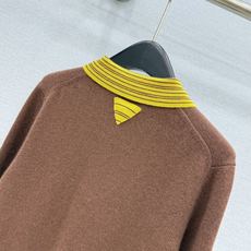 🛒𝐍𝐄𝐖 · 𝟐𝟎𝟐6/爆款现货 【原单品质】小众|2026早秋新款法式羊绒撞色翻领针织衫 高订纱线,柔软亲肤,百搭版型 🛒𝐍𝐄𝐖 · 𝟐𝟎𝟐6/爆款现货 【原单品质】小众|2026早秋新款法式羊绒撞色翻领针织衫 高订纱线,柔软亲肤,百搭版型