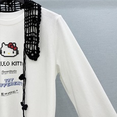 🛒𝐍𝐄𝐖 · 𝟐𝟎𝟐6/爆款现货 【原单品质】 小众|2026新款烫钻印花可拆卸针织领长袖T恤 高订面料,减龄百搭版型 🛒𝐍𝐄𝐖 · 𝟐𝟎𝟐6/爆款现货 【原单品质】 小众|2026新款烫钻印花可拆卸针织领长袖T恤 高订面料,减龄百搭版型