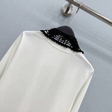 🛒𝐍𝐄𝐖 · 𝟐𝟎𝟐6/爆款现货 【原单品质】 小众|2026新款烫钻印花可拆卸针织领长袖T恤 高订面料,减龄百搭版型 🛒𝐍𝐄𝐖 · 𝟐𝟎𝟐6/爆款现货 【原单品质】 小众|2026新款烫钻印花可拆卸针织领长袖T恤 高订面料,减龄百搭版型