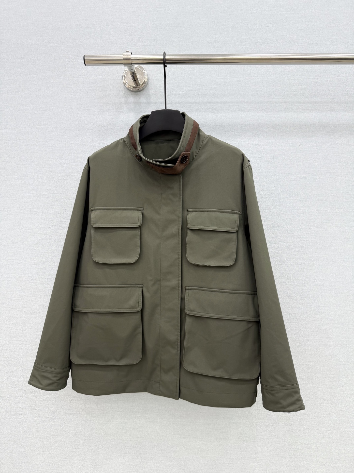 🛒𝐍𝐄𝐖 · 𝟐𝟎𝟐6/爆款现货 【原版定制】LP｜26秋冬新款本命工装外套｜军绿色太有松弛感🍂 今年很爱的复古工装风短