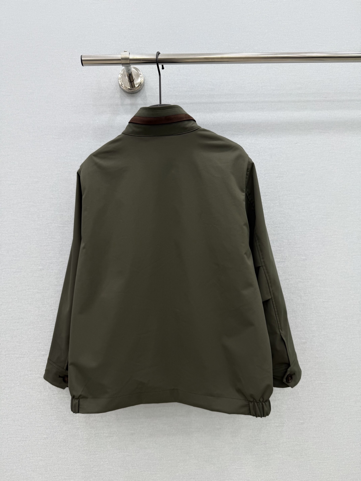 🛒𝐍𝐄𝐖 · 𝟐𝟎𝟐6/爆款现货 【原版定制】LP｜26秋冬新款本命工装外套｜军绿色太有松弛感🍂 今年很爱的复古工装风短