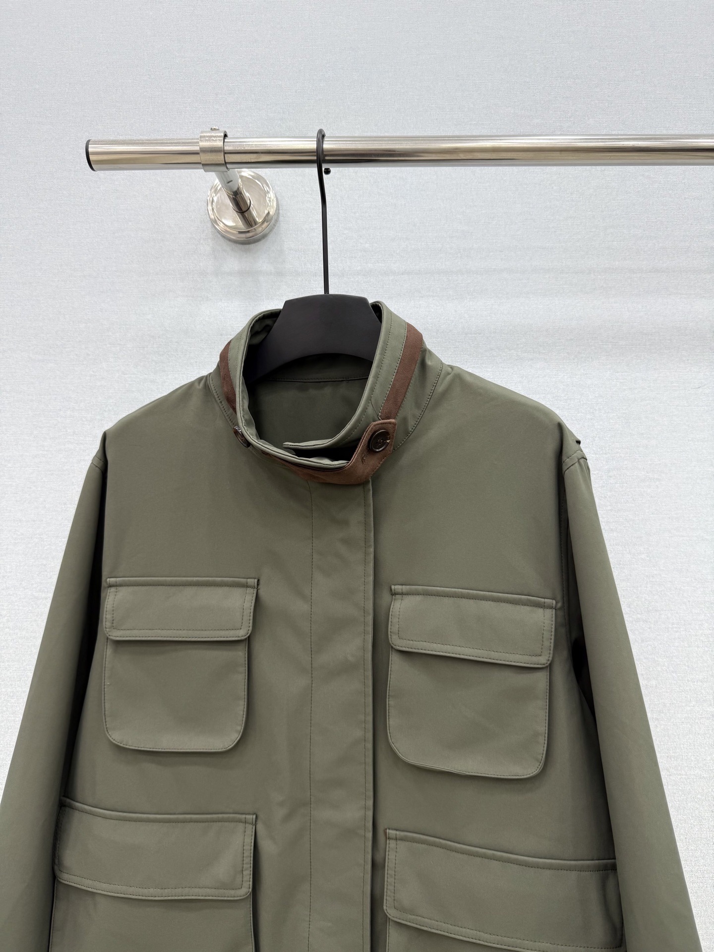 🛒𝐍𝐄𝐖 · 𝟐𝟎𝟐6/爆款现货 【原版定制】LP｜26秋冬新款本命工装外套｜军绿色太有松弛感🍂 今年很爱的复古工装风短