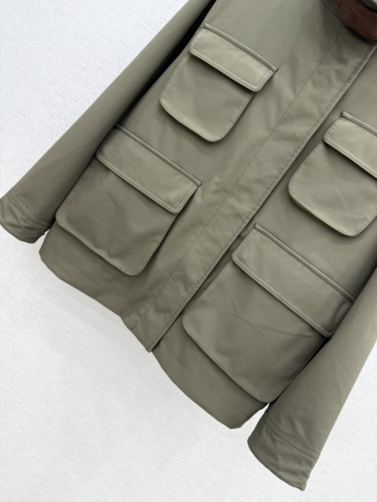 🛒𝐍𝐄𝐖 · 𝟐𝟎𝟐6/爆款现货 【原版定制】LP｜26秋冬新款本命工装外套｜军绿色太有松弛感🍂 今年很爱的复古工装风短