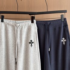 🛒𝐍𝐄𝐖 · 𝟐𝟎𝟐6/爆款现货 【秋冬上新】设计师|26新品休闲套装! 高端定制一字领印花上衣 搭配松紧腰抽绳长裤 极 🛒𝐍𝐄𝐖 · 𝟐𝟎𝟐6/爆款现货 【秋冬上新】设计师|26新品休闲套装! 高端定制一字领印花上衣 搭配松紧腰抽绳长裤 极