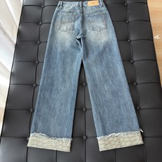 🛒𝐍𝐄𝐖 · 𝟐𝟎𝟐6/爆款现货 【秋冬上新】设计师|26新款印花卷边直筒牛仔裤 爆单款 气质女神必入 定制专属图案 🛒𝐍𝐄𝐖 · 𝟐𝟎𝟐6/爆款现货 【秋冬上新】设计师|26新款印花卷边直筒牛仔裤 爆单款 气质女神必入 定制专属图案