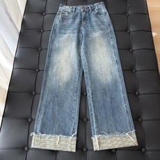 🛒𝐍𝐄𝐖 · 𝟐𝟎𝟐6/爆款现货 【秋冬上新】设计师|26新款印花卷边直筒牛仔裤 爆单款 气质女神必入 定制专属图案 🛒𝐍𝐄𝐖 · 𝟐𝟎𝟐6/爆款现货 【秋冬上新】设计师|26新款印花卷边直筒牛仔裤 爆单款 气质女神必入 定制专属图案