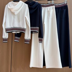 🛒𝐍𝐄𝐖 · 𝟐𝟎𝟐6/爆款现货 【秋冬上新】Ys*|26新品经典织带外套长裤套装! 高端定制刺绣双拉链上衣 搭配松弛 🛒𝐍𝐄𝐖 · 𝟐𝟎𝟐6/爆款现货 【秋冬上新】Ys*|26新品经典织带外套长裤套装! 高端定制刺绣双拉链上衣 搭配松弛