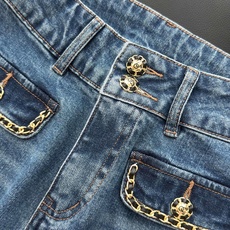 🛒𝐍𝐄𝐖 · 𝟐𝟎𝟐6/爆款现货 【秋冬新款】Ch*|小香风链条装饰微喇牛仔裤 采用高端定制面料,牛仔穿起来非常舒适,常 🛒𝐍𝐄𝐖 · 𝟐𝟎𝟐6/爆款现货 【秋冬新款】Ch*|小香风链条装饰微喇牛仔裤 采用高端定制面料,牛仔穿起来非常舒适,常