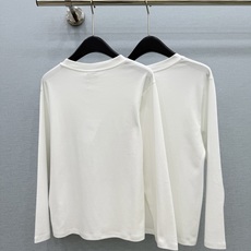 🛒𝐍𝐄𝐖 · 𝟐𝟎𝟐6/爆款现货 【原单品质】 Di*|2026新款印花长袖T恤 高订面料,减龄百搭版型 ,上身的触感 🛒𝐍𝐄𝐖 · 𝟐𝟎𝟐6/爆款现货 【原单品质】 Di*|2026新款印花长袖T恤 高订面料,减龄百搭版型 ,上身的触感