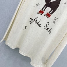🛒𝐍𝐄𝐖 · 𝟐𝟎𝟐6/爆款现货 【原单品质】 小众*|2026新款印花订珠长袖T恤 高订面料,减龄百搭版型 ,上身的 🛒𝐍𝐄𝐖 · 𝟐𝟎𝟐6/爆款现货 【原单品质】 小众*|2026新款印花订珠长袖T恤 高订面料,减龄百搭版型 ,上身的