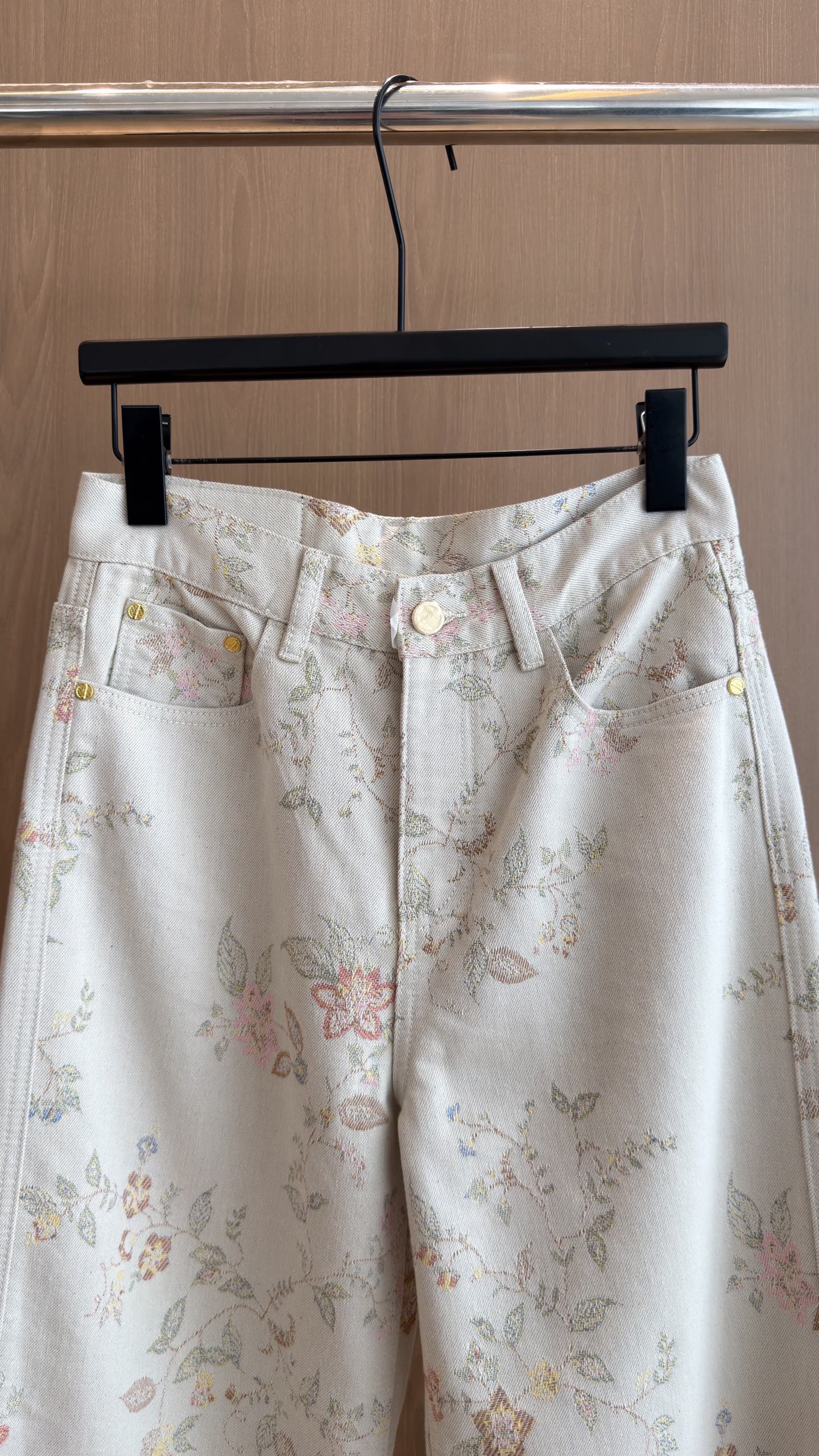 🛒𝐍𝐄𝐖 · 𝟐𝟎𝟐6/爆款现货 【秋冬上新】设计师｜26新款提花直筒牛仔裤 爆单款  气质女神必入  定制专属图文 高