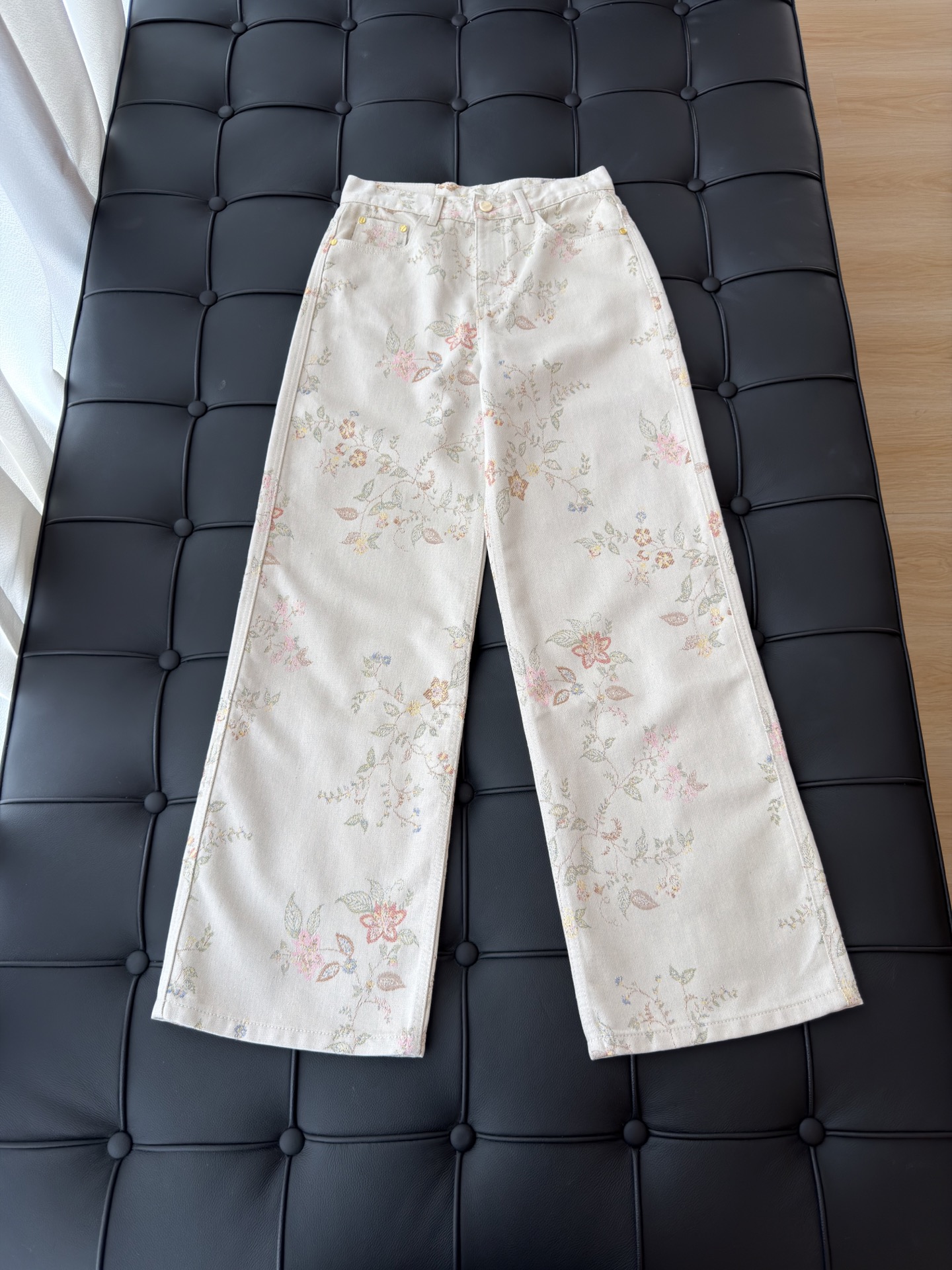 🛒𝐍𝐄𝐖 · 𝟐𝟎𝟐6/爆款现货 【秋冬上新】设计师｜26新款提花直筒牛仔裤 爆单款  气质女神必入  定制专属图文 高
