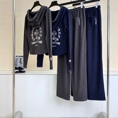 🛒𝐍𝐄𝐖 · 𝟐𝟎𝟐6/爆款现货 【秋冬上新】小众|26新品经典双拉链带帽长裤套装! 高端定制印花外套上衣 搭配松弛感 🛒𝐍𝐄𝐖 · 𝟐𝟎𝟐6/爆款现货 【秋冬上新】小众|26新品经典双拉链带帽长裤套装! 高端定制印花外套上衣 搭配松弛感