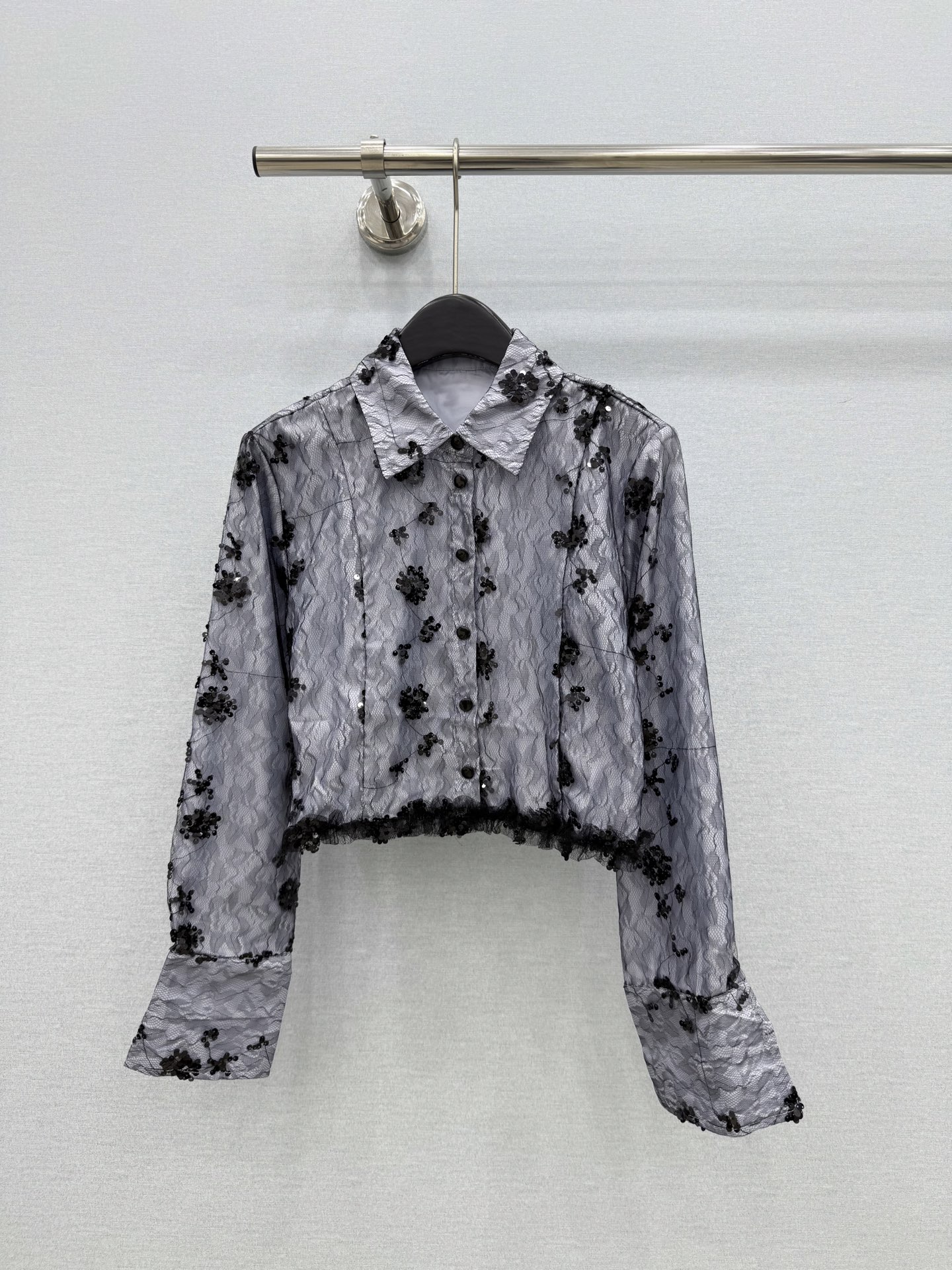 🛒𝐍𝐄𝐖 · 𝟐𝟎𝟐6/爆款现货 原单品质  小众*｜2026新品珠片网纱花边衬衫 【系列款】 精致版型，高级肌理细腻 