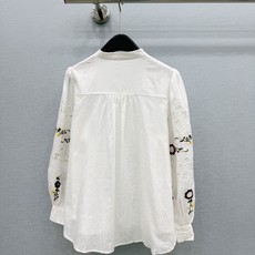 🛒𝐍𝐄𝐖 · 𝟐𝟎𝟐6/爆款现货 原单品质 小众*|2026新品刺绣衬衫 精致版型,高级肌理细腻 极简主义常规剪裁 🛒𝐍𝐄𝐖 · 𝟐𝟎𝟐6/爆款现货 原单品质 小众*|2026新品刺绣衬衫 精致版型,高级肌理细腻 极简主义常规剪裁