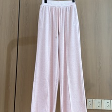 🛒𝐍𝐄𝐖 · 𝟐𝟎𝟐5/爆款现货 【秋冬上新】Di*|抽绳松紧字母织带腰头运动休闲裤 定制面料,精致刺绣 日常穿搭 高 🛒𝐍𝐄𝐖 · 𝟐𝟎𝟐5/爆款现货 【秋冬上新】Di*|抽绳松紧字母织带腰头运动休闲裤 定制面料,精致刺绣 日常穿搭 高
