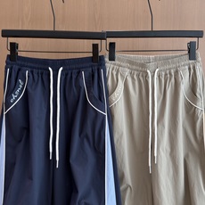 🛒𝐍𝐄𝐖 · 𝟐𝟎𝟐5/爆款现货 【秋冬上新】Ch*|轻奢撞色运动套装|简约不费力的高级感【⚠️高版本】 今年超火的轻运 🛒𝐍𝐄𝐖 · 𝟐𝟎𝟐5/爆款现货 【秋冬上新】Ch*|轻奢撞色运动套装|简约不费力的高级感【⚠️高版本】 今年超火的轻运