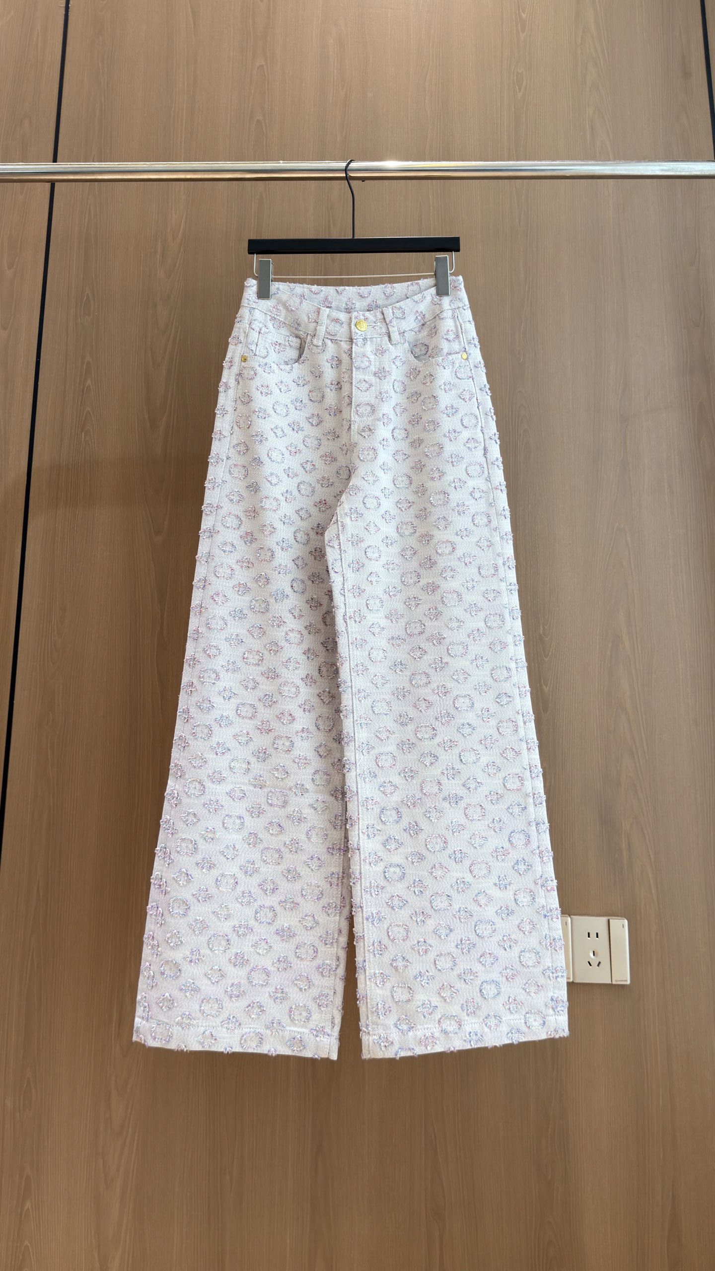 🛒𝐍𝐄𝐖 · 𝟐𝟎𝟐6/爆款现货 【秋冬上新】设计师｜26新款彩色老花提花直筒牛仔裤 爆单款  气质女神必入  定制专属