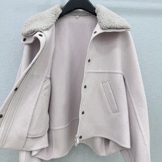 🛒𝐍𝐄𝐖 · 𝟐𝟎𝟐6/爆款现货 【原单品质】B*|26秋冬 毛领蝙蝠袖双面呢外套 ▫面料核心:高支羊毛羊绒 🛒𝐍𝐄𝐖 · 𝟐𝟎𝟐6/爆款现货 【原单品质】B*|26秋冬 毛领蝙蝠袖双面呢外套 ▫面料核心:高支羊毛羊绒