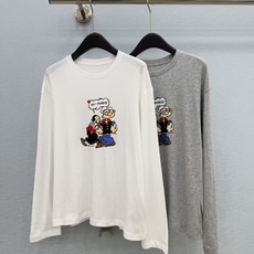 🛒𝐍𝐄𝐖 · 𝟐𝟎𝟐6/爆款现货 【原单品质】 小众|2026新款撞色图文印花长袖T恤 高订面料,减龄百搭版型 ,上身 🛒𝐍𝐄𝐖 · 𝟐𝟎𝟐6/爆款现货 【原单品质】 小众|2026新款撞色图文印花长袖T恤 高订面料,减龄百搭版型 ,上身