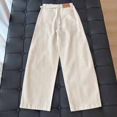 🛒𝐍𝐄𝐖 · 𝟐𝟎𝟐6/爆款现货 【秋冬新款】设计师|经典细腰带牛仔裤 采用高端定制面料,牛仔穿起来非常舒适,常规设 🛒𝐍𝐄𝐖 · 𝟐𝟎𝟐6/爆款现货 【秋冬新款】设计师|经典细腰带牛仔裤 采用高端定制面料,牛仔穿起来非常舒适,常规设