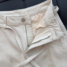 🛒𝐍𝐄𝐖 · 𝟐𝟎𝟐6/爆款现货 【秋冬新款】设计师|经典细腰带牛仔裤 采用高端定制面料,牛仔穿起来非常舒适,常规设 🛒𝐍𝐄𝐖 · 𝟐𝟎𝟐6/爆款现货 【秋冬新款】设计师|经典细腰带牛仔裤 采用高端定制面料,牛仔穿起来非常舒适,常规设