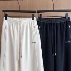 🛒𝐍𝐄𝐖 · 𝟐𝟎𝟐5/爆款现货 【秋冬上新】Mi*|抽绳松紧撞色腰头运动休闲裤 定制面料,精致贴标刺绣 日常穿搭 高 🛒𝐍𝐄𝐖 · 𝟐𝟎𝟐5/爆款现货 【秋冬上新】Mi*|抽绳松紧撞色腰头运动休闲裤 定制面料,精致贴标刺绣 日常穿搭 高