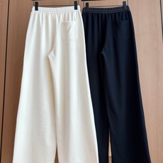 🛒𝐍𝐄𝐖 · 𝟐𝟎𝟐5/爆款现货 【秋冬上新】Mi*|抽绳松紧撞色腰头运动休闲裤 定制面料,精致贴标刺绣 日常穿搭 高 🛒𝐍𝐄𝐖 · 𝟐𝟎𝟐5/爆款现货 【秋冬上新】Mi*|抽绳松紧撞色腰头运动休闲裤 定制面料,精致贴标刺绣 日常穿搭 高