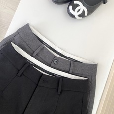🛒𝐍𝐄𝐖 · 𝟐𝟎𝟐6/爆款现货 原创|26早秋贴标装饰七分休闲裤 高版出品!定制西裤面料,软而不硬透气舒适,经典质感, 🛒𝐍𝐄𝐖 · 𝟐𝟎𝟐6/爆款现货 原创|26早秋贴标装饰七分休闲裤 高版出品!定制西裤面料,软而不硬透气舒适,经典质感,