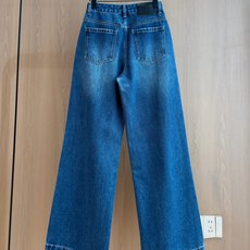 🛒𝐍𝐄𝐖 · 𝟐𝟎𝟐6/爆款现货 【秋冬上新】设计师|26新款双口袋蝴蝶结压花直筒牛仔裤 爆单款 气质女神必入 定制 🛒𝐍𝐄𝐖 · 𝟐𝟎𝟐6/爆款现货 【秋冬上新】设计师|26新款双口袋蝴蝶结压花直筒牛仔裤 爆单款 气质女神必入 定制