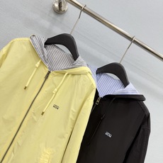 🛒𝐍𝐄𝐖 · 𝟐𝟎𝟐6/爆款现货 【原单品质】Lo *|早秋撞色双层带帽外套|慵懒松弛感封神 今年刚需的抽绳夹克!色系温 🛒𝐍𝐄𝐖 · 𝟐𝟎𝟐6/爆款现货 【原单品质】Lo *|早秋撞色双层带帽外套|慵懒松弛感封神 今年刚需的抽绳夹克!色系温