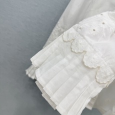 🛒𝐍𝐄𝐖 · 𝟐𝟎𝟐6/爆款现货 原单品质 小众*|2026新品水溶花边衬衫 精致版型,高级肌理细腻 极简主义常规剪 🛒𝐍𝐄𝐖 · 𝟐𝟎𝟐6/爆款现货 原单品质 小众*|2026新品水溶花边衬衫 精致版型,高级肌理细腻 极简主义常规剪