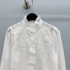 🛒𝐍𝐄𝐖 · 𝟐𝟎𝟐6/爆款现货 原单品质 小众*|2026新品水溶花边衬衫 精致版型,高级肌理细腻 极简主义常规剪 🛒𝐍𝐄𝐖 · 𝟐𝟎𝟐6/爆款现货 原单品质 小众*|2026新品水溶花边衬衫 精致版型,高级肌理细腻 极简主义常规剪
