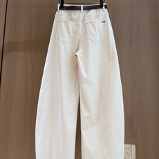 🛒𝐍𝐄𝐖 · 𝟐𝟎𝟐6/爆款现货 【秋冬上新】设计师|26新款撞色小刺绣镰刀式牛仔裤 爆单系列款 气质女神必入 定制 🛒𝐍𝐄𝐖 · 𝟐𝟎𝟐6/爆款现货 【秋冬上新】设计师|26新款撞色小刺绣镰刀式牛仔裤 爆单系列款 气质女神必入 定制