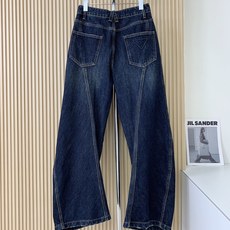 🛒𝐍𝐄𝐖 · 𝟐𝟎𝟐6/爆款现货 【秋冬上新】设计师|26新款复古牛仔裤 爆单款 气质女神必入 原生深蓝做旧质感 🛒𝐍𝐄𝐖 · 𝟐𝟎𝟐6/爆款现货 【秋冬上新】设计师|26新款复古牛仔裤 爆单款 气质女神必入 原生深蓝做旧质感