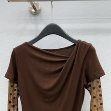 🛒𝐍𝐄𝐖 · 𝟐𝟎𝟐6/爆款现货 【原单品质】 小众|2026新款波点网纱拼接假两件不规则长袖T 高订面料,减龄百搭版型 🛒𝐍𝐄𝐖 · 𝟐𝟎𝟐6/爆款现货 【原单品质】 小众|2026新款波点网纱拼接假两件不规则长袖T 高订面料,减龄百搭版型